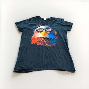 Anvil Mens Black American Graphic Eagle Sunglasses USA Flag T-Shirt Size M